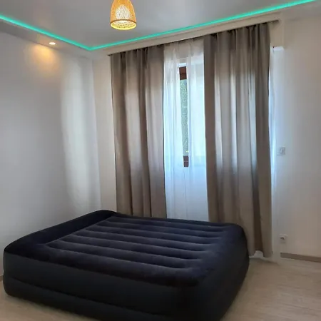 5min Plages Апартаменты *